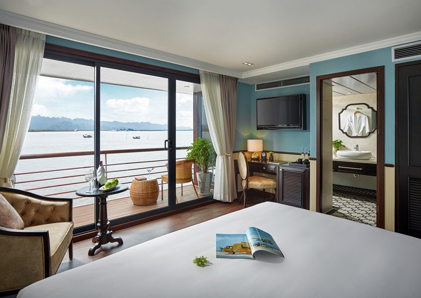 Hạng phòng Sky Suite - Capella Cruise
