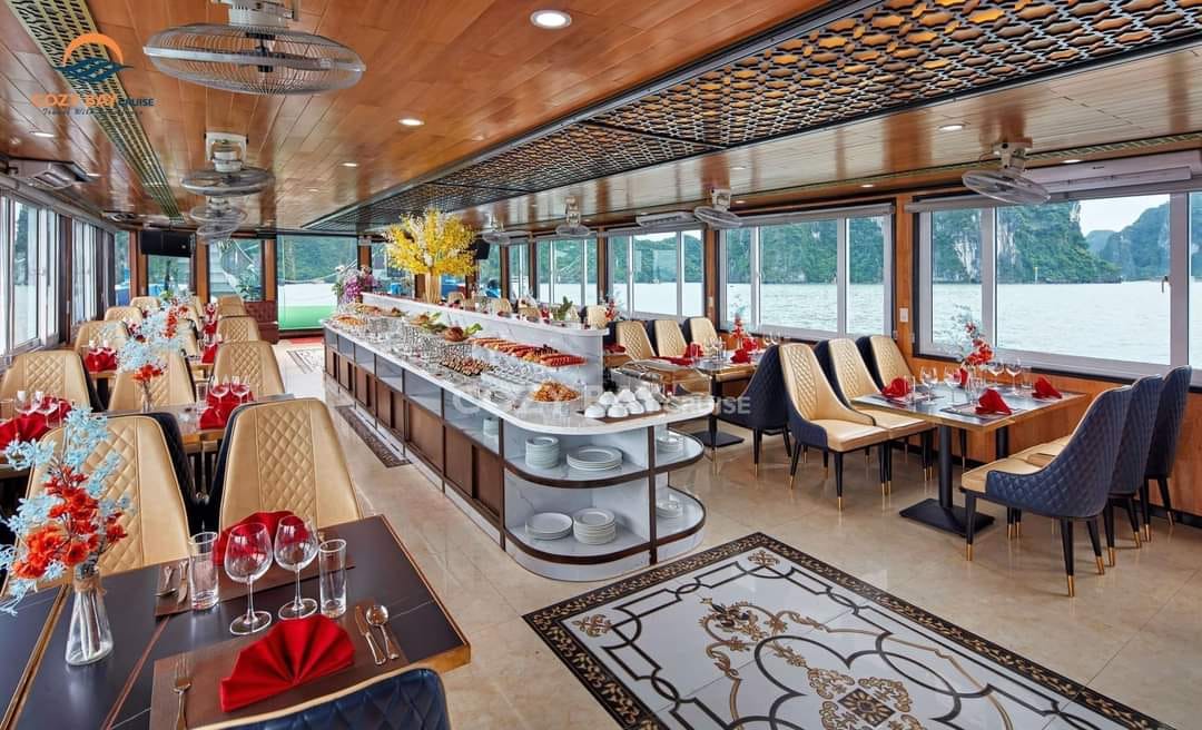 Nhà hàng Du thuyền Cozy Bay Premium Cruise