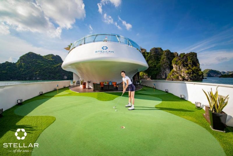 Trải nghiệm sân golf trên du thuyền Stellar of The Seas
