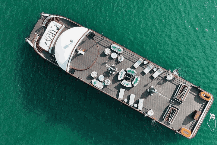 Du thuyền Iris Cruise