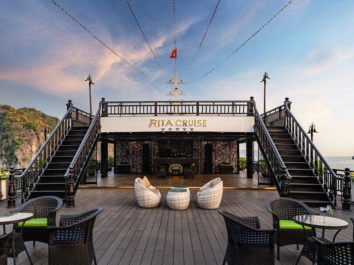 Du thuyền Hạ Long 5 sao Rita Cruise hiện đại và cao cấp