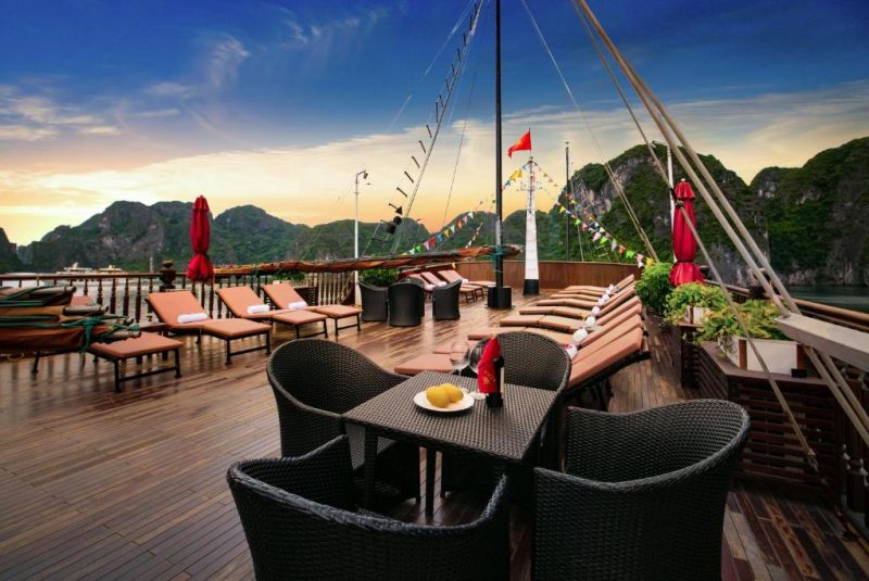 Sundeck thư giãn và ngắm bình minh, hoàng hôn tuyệt đẹp