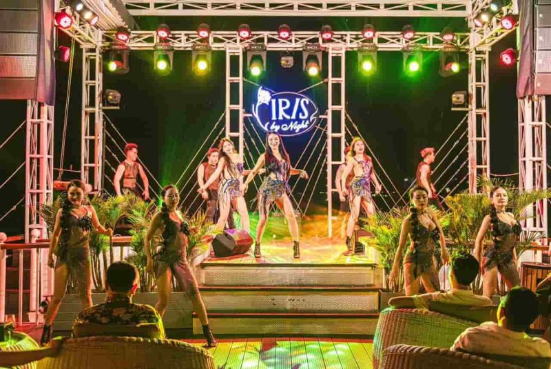 Du thuyền Iris Cruise 