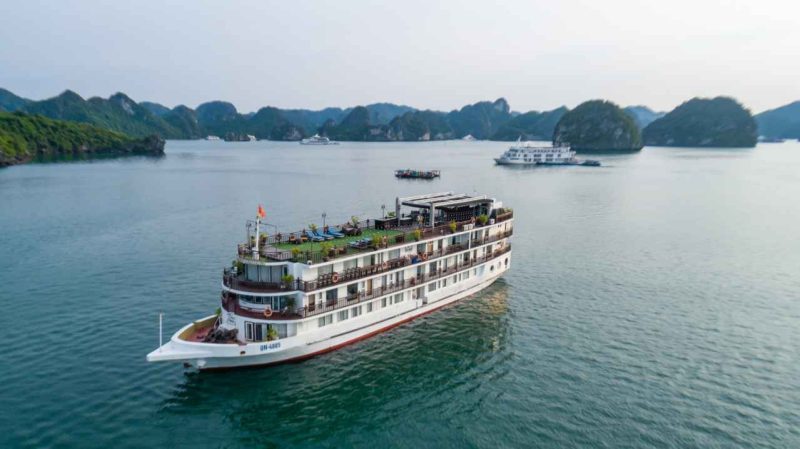Du thuyền Amanda Cruise 5 sao Hạ Long 