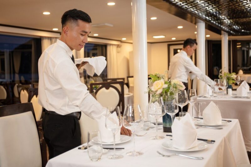 Đội ngũ nhân viên được đào tạo bài bản, chuyên nghiệp 
