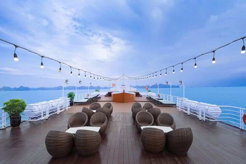 Sundeck siểu rộng phù hợp cho tổ chức sự kiện trên du thuyền