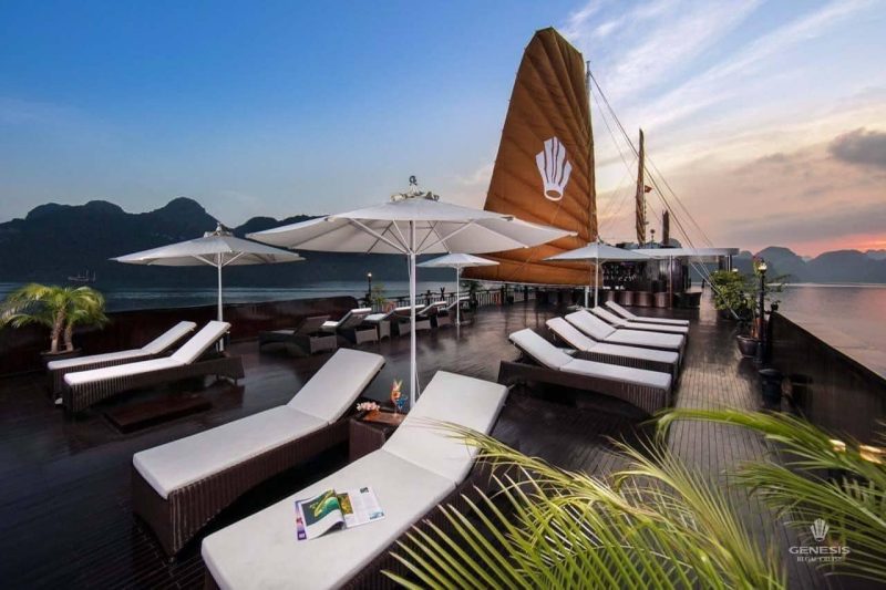 Sundeck ngắm hoàng hôn