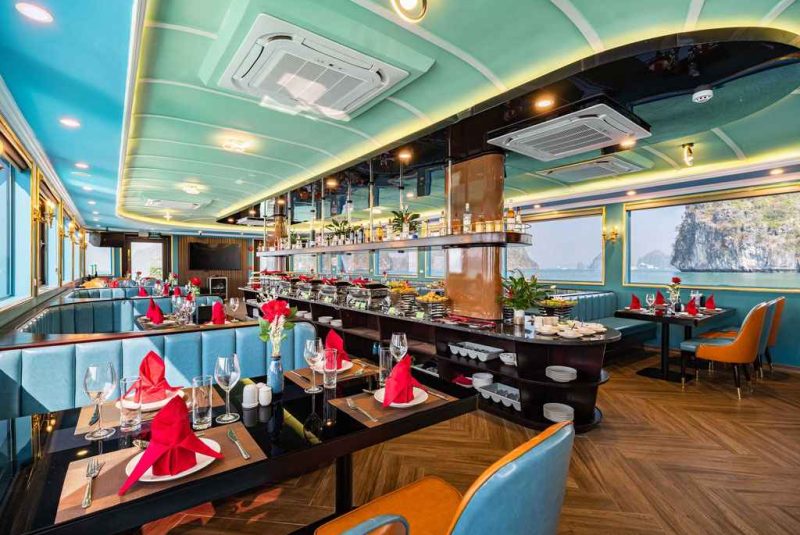 Du thuyền Aurora Halong Cruise 5 sao cao cấp